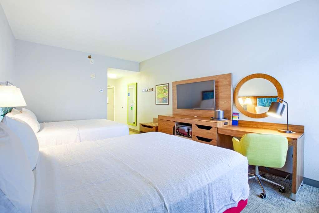Hampton Inn Слиделл Номер фото