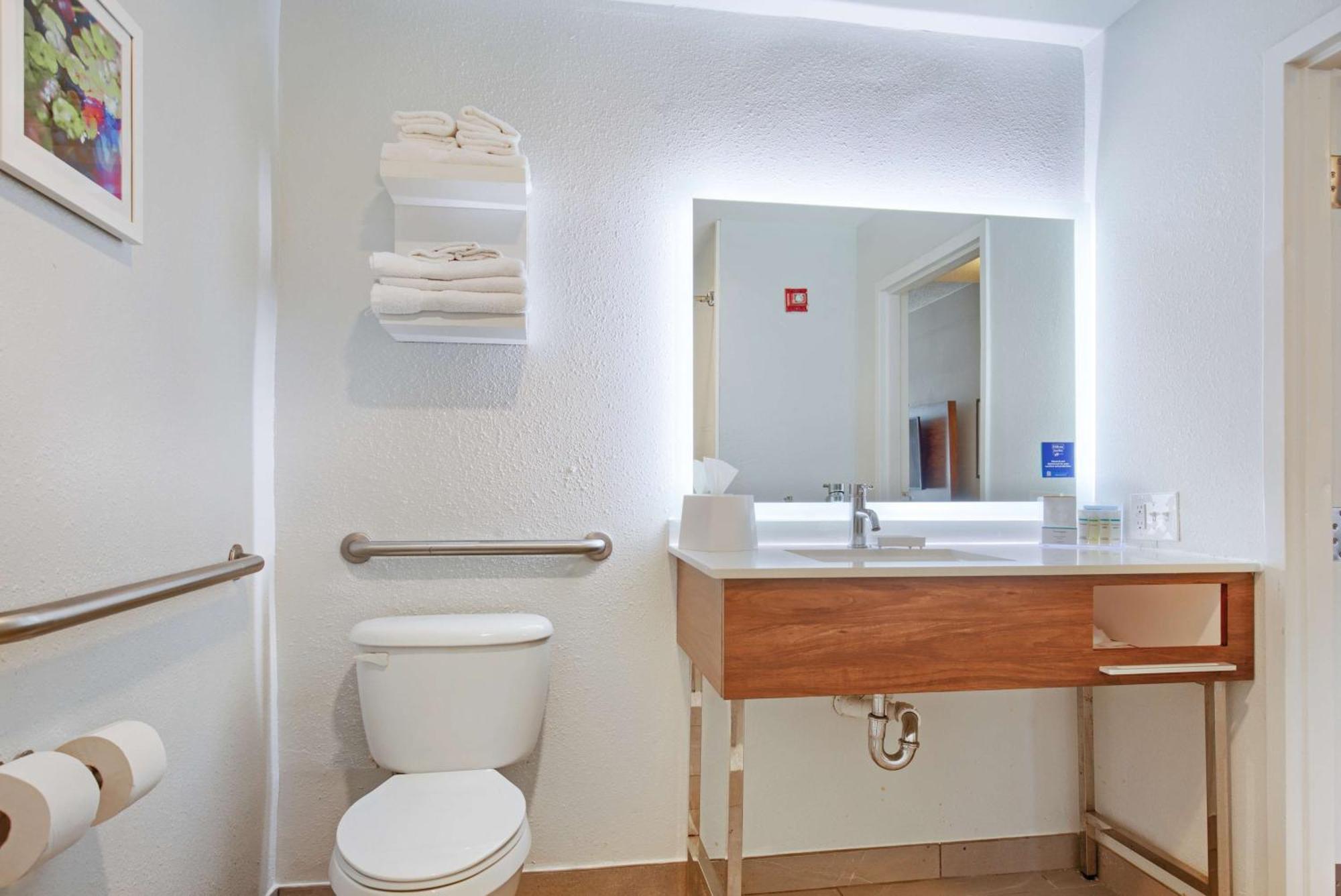 Hampton Inn Слиделл Экстерьер фото