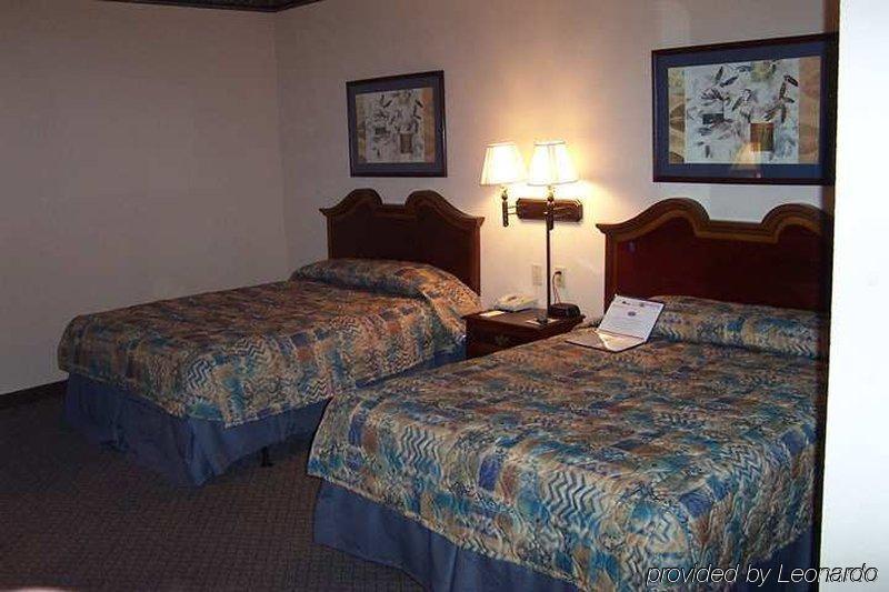 Hampton Inn Слиделл Номер фото